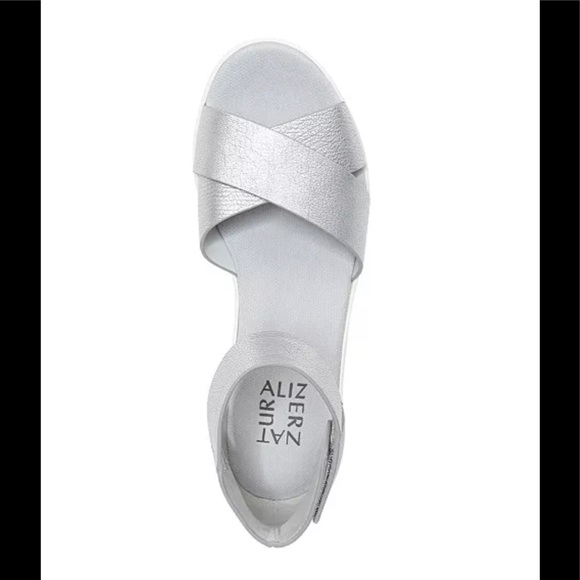 NIB Naturalizer Riviera Sandals - Picture 3 of 4